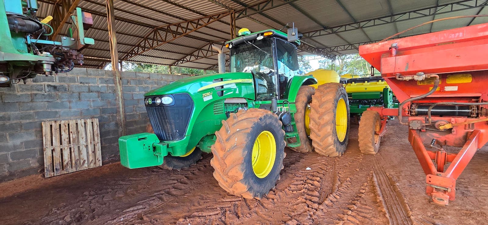 John Deere 7230J