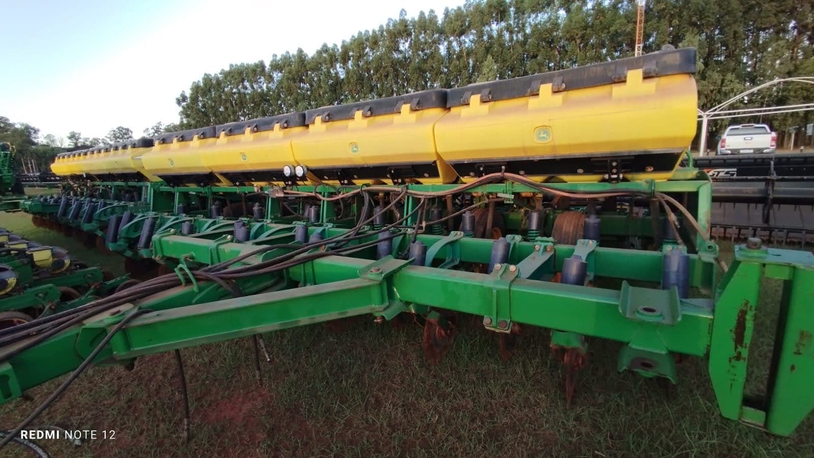 John Deere 2130