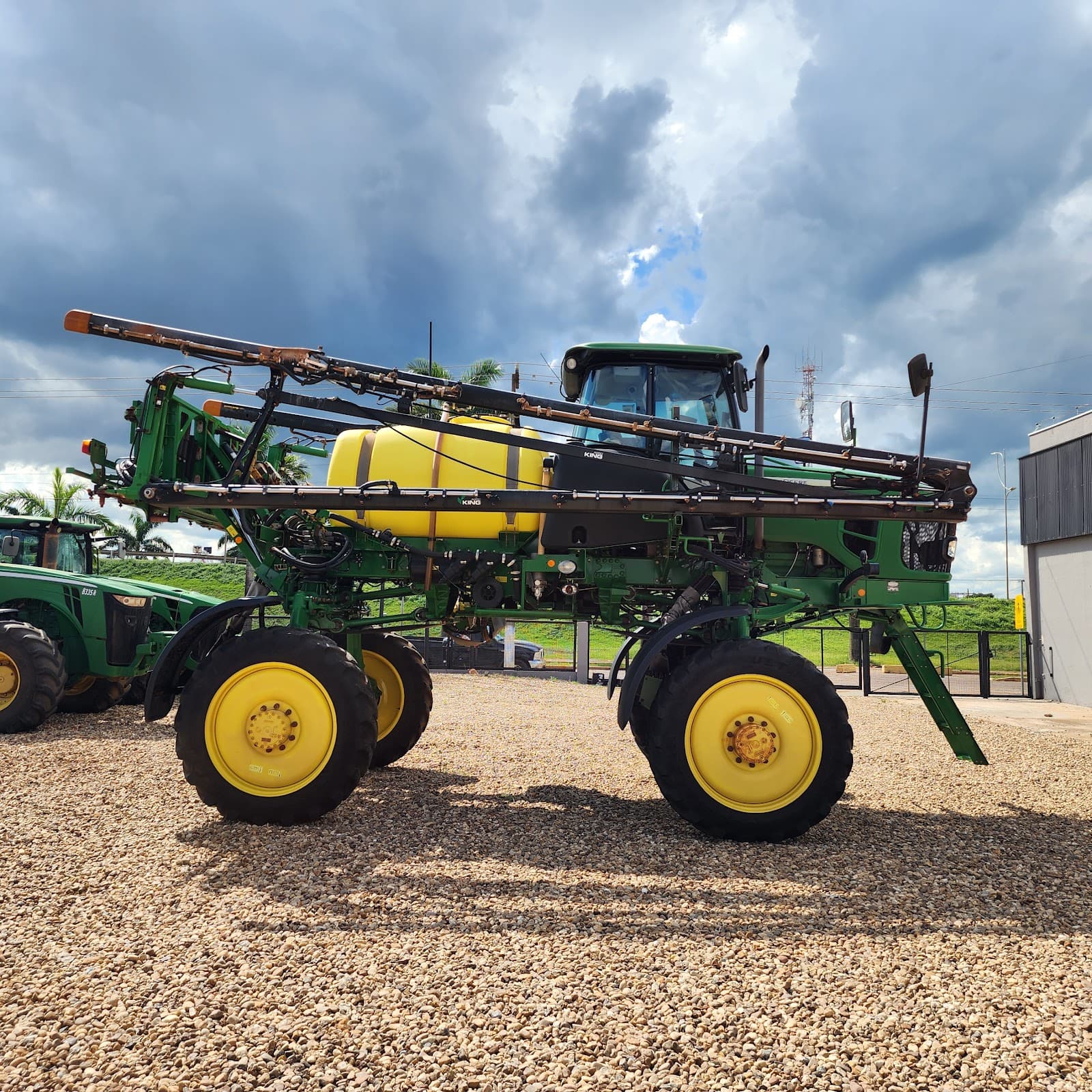 John Deere M4025